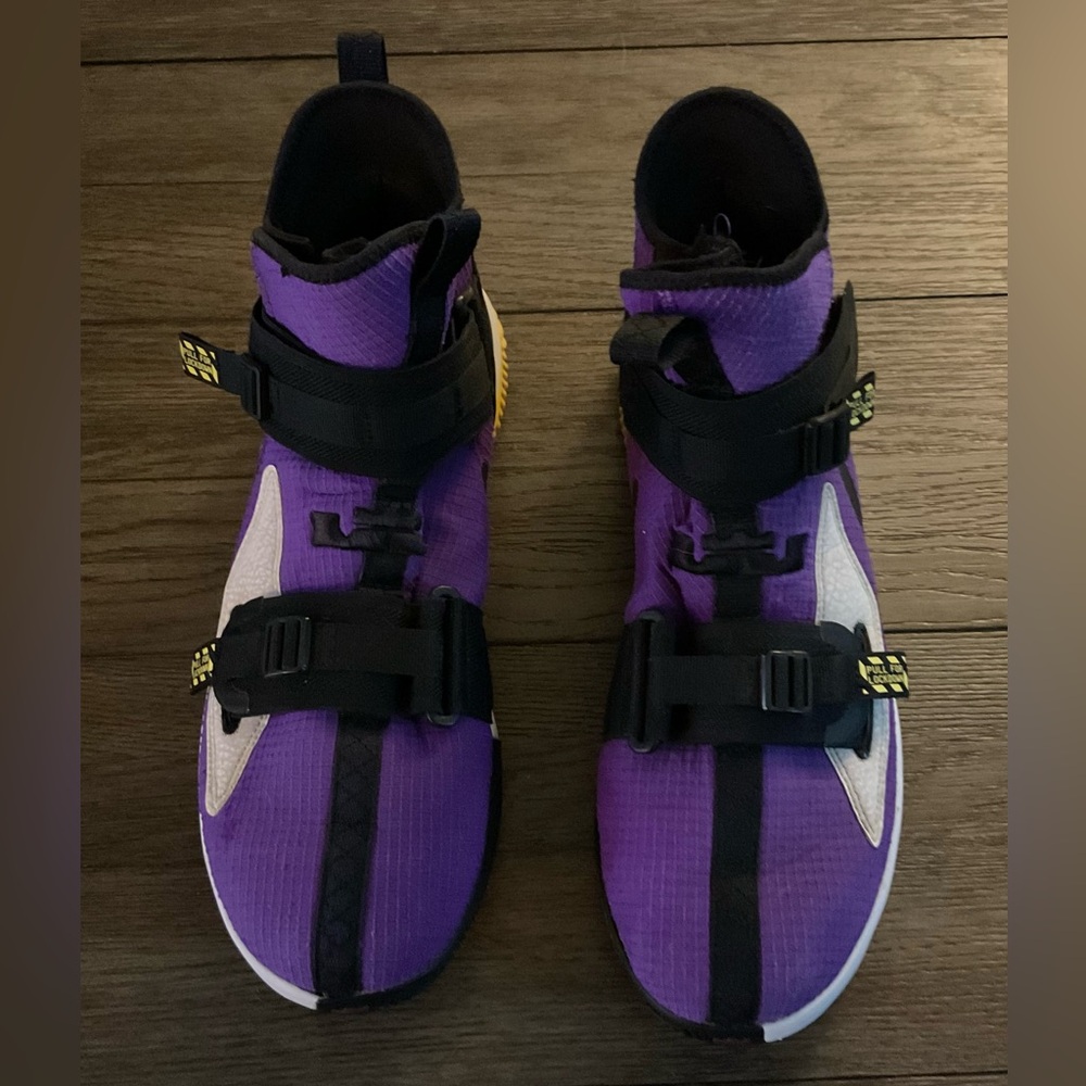 Nike LeBron Soldier 13